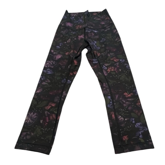 Lululemon Train Time Crop- 17" - Picture 1 of 5